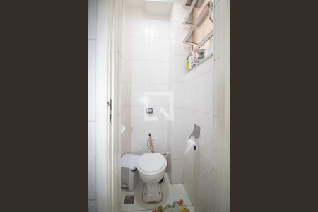 Apartamento à venda com 115m², 3 quartos e sem vagaBanheiro da Área de serviço