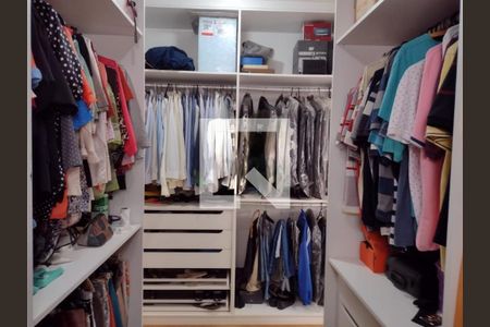 Casa à venda com 4 quartos, 241m² em Swiss Park, Campinas