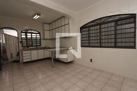 Casa para alugar com 240m², 3 quartos e 2 vagasCopa e Cozinha