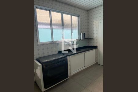 Casa à venda com 115m², 3 quartos e sem vaga