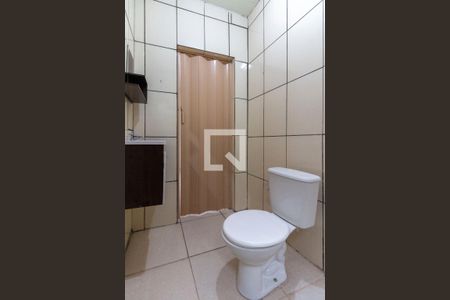 Banheiro de casa para alugar com 1 quarto, 22m² em Cidade Antônio Estêvão de Carvalho, São Paulo