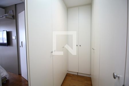 Closet de apartamento à venda com 2 quartos, 124m² em Jardim da Glória, São Paulo