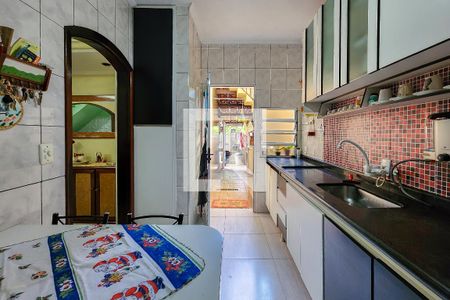 Casa à venda com 220m², 3 quartos e 2 vagasCozinha