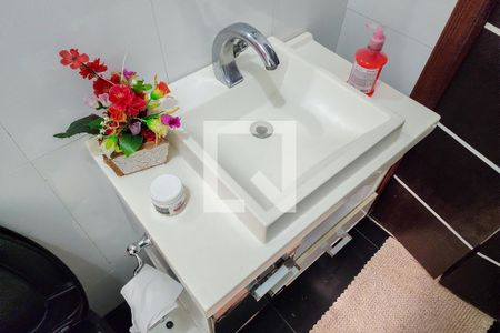 Casa à venda com 220m², 3 quartos e 2 vagasBanheiro Social