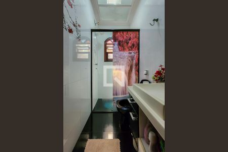 Casa à venda com 220m², 3 quartos e 2 vagasBanheiro Social