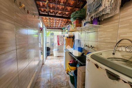 Casa à venda com 220m², 3 quartos e 2 vagasÁrea de Serviço