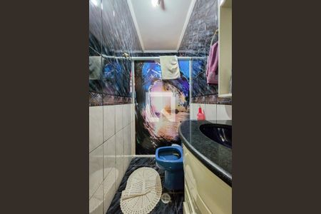 Casa à venda com 220m², 3 quartos e 2 vagasBanheiro da Suíte 1