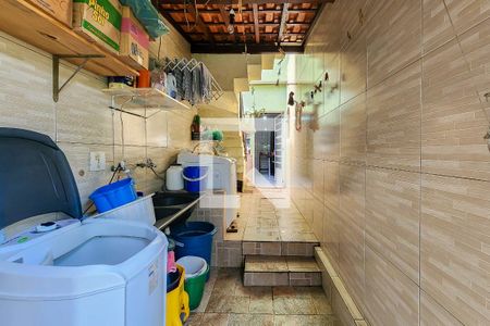 Casa à venda com 220m², 3 quartos e 2 vagasÁrea de Serviço