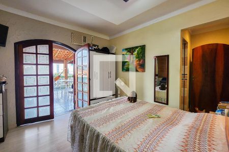 Casa à venda com 220m², 3 quartos e 2 vagasSuíte 2