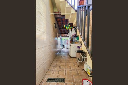 Casa à venda com 220m², 3 quartos e 2 vagasÁrea de Serviço