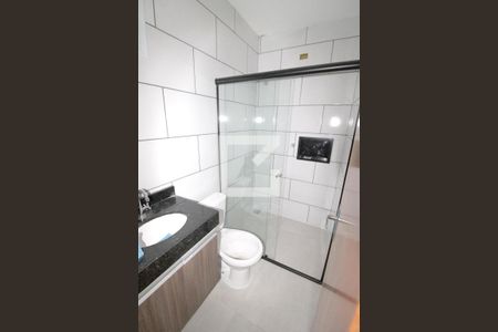 Banheiro de apartamento para alugar com 1 quarto, 25m² em Jardim Miriam, São Paulo