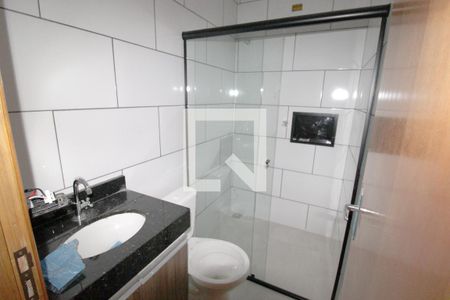 Banheiro de apartamento para alugar com 1 quarto, 25m² em Jardim Miriam, São Paulo