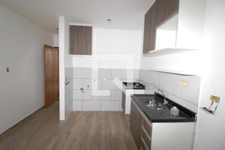 Cozinha de apartamento para alugar com 1 quarto, 25m² em Jardim Miriam, São Paulo