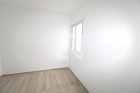 Quarto de kitnet/studio para alugar com 1 quarto, 28m² em Jardim Miriam, São Paulo