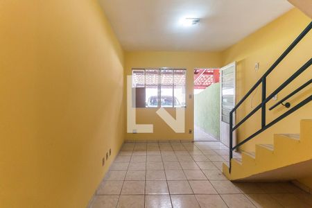 Sala de casa de condomínio para alugar com 2 quartos, 60m² em Jardim Sao Pedro, Mogi das Cruzes