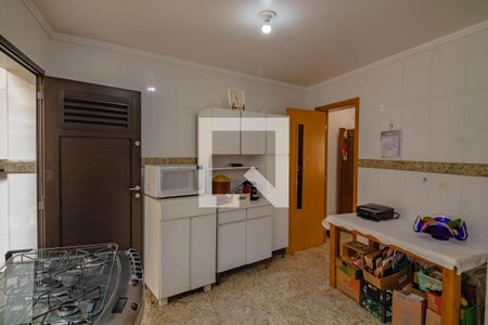 Casa à venda com 180m², 3 quartos e 4 vagasCozinha 