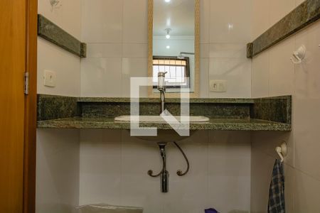 Casa à venda com 180m², 3 quartos e 4 vagasBanheiro