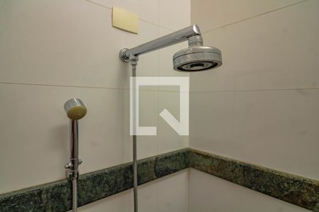 Casa à venda com 180m², 3 quartos e 4 vagasBanheiro