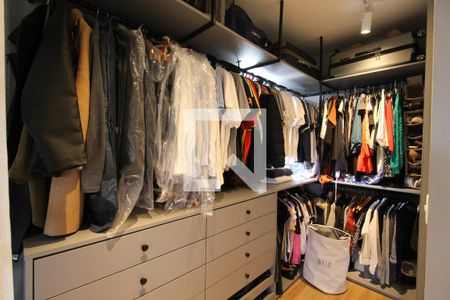 Apartamento para alugar com 69m², 2 quartos e 1 vagaCloset