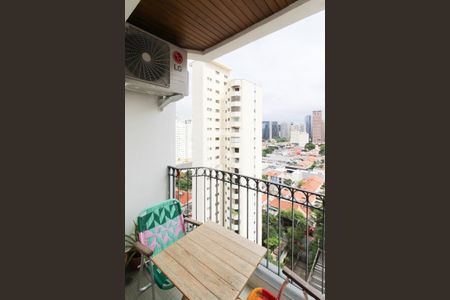 Varanda de apartamento para alugar com 2 quartos, 69m² em Vila Nova Conceição, São Paulo