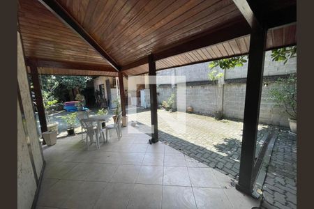 Casa para alugar com 245m², 4 quartos e 5 vagasÁrea Externa