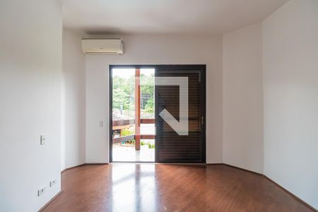Casa de condomínio à venda com 360m², 4 quartos e 6 vagas Casa de condomínio à venda com 360m², 4 quartos e 6 vagasQuarto 2