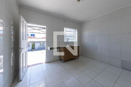 Casa para alugar com 310m², 2 quartos e 2 vagasCozinha 