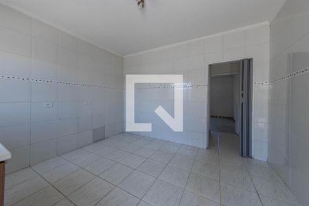 Casa para alugar com 310m², 2 quartos e 2 vagasCozinha