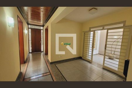 Casa à venda com 300m², 4 quartos e 4 vagas