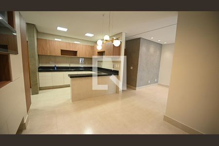 Apartamento para alugar com 120m², 3 quartos e sem vagaCozinha 