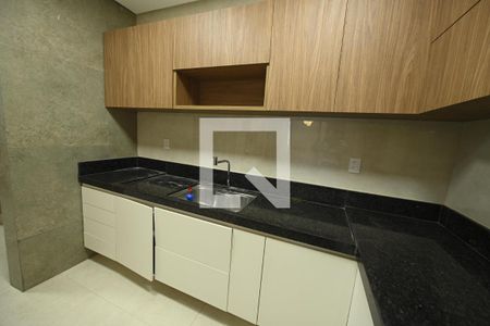 Apartamento para alugar com 120m², 3 quartos e sem vagaCozinha 