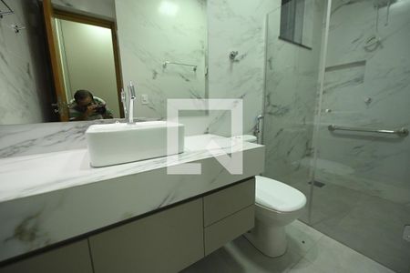 Apartamento para alugar com 120m², 3 quartos e sem vagaBanheiro social 