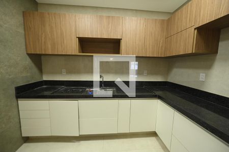 Apartamento para alugar com 120m², 3 quartos e sem vagaCozinha 