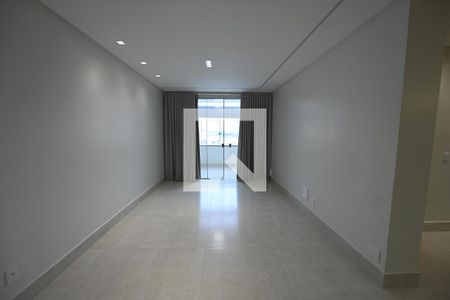 Apartamento para alugar com 120m², 3 quartos e sem vagaSala