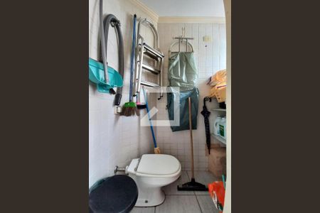 Apartamento à venda com 200m², 3 quartos e 2 vagasBanheiro de Serviço 