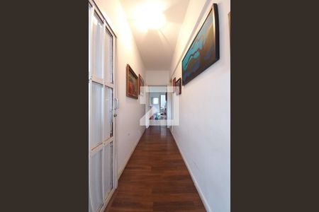 Corredor  de apartamento à venda com 3 quartos, 200m² em Centro, Campinas