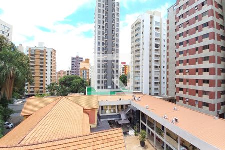 Apartamento à venda com 200m², 3 quartos e 2 vagasVista da Suite 