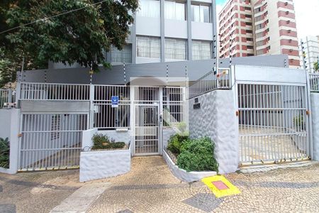 Apartamento à venda com 200m², 3 quartos e 2 vagasFachada e Portaria