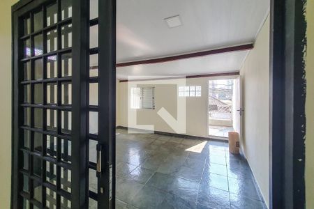 sala reversivel de casa para alugar com 3 quartos, 180m² em Vila São José, São Paulo