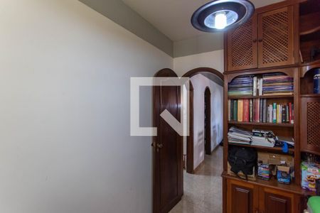 Escritório de casa para alugar com 4 quartos, 320m² em Santa Rosa, Belo Horizonte