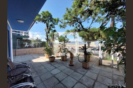 Casa para alugar com 350m², 3 quartos e 4 vagasFachada