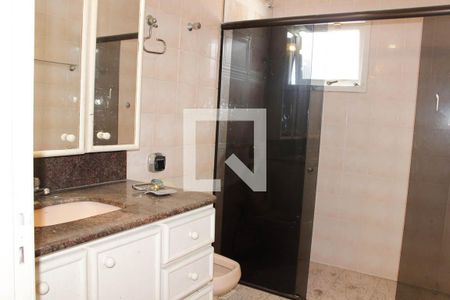 Casa para alugar com 350m², 3 quartos e 4 vagasBanheiro Social