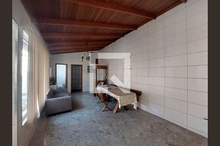 Casa para alugar com 350m², 3 quartos e 4 vagasSalão de Festas