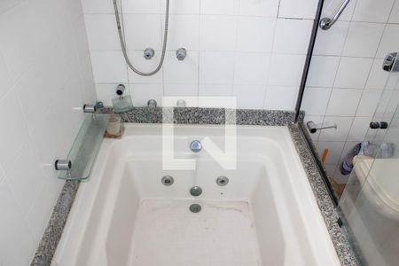 Casa para alugar com 350m², 3 quartos e 4 vagasBanheiro da Suite