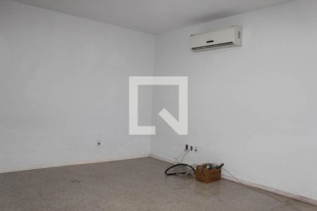 Sala 1 de casa para alugar com 3 quartos, 350m² em Ipanema, Porto Alegre