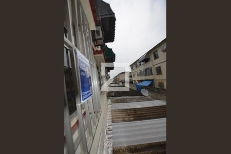 Apartamento para alugar com 75m², 2 quartos e sem vagaPlaca instalada