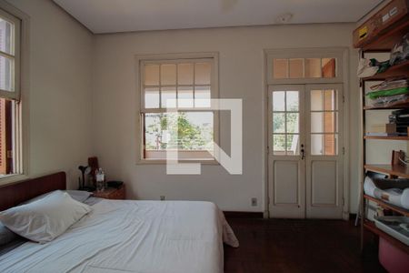Casa à venda com 360m², 3 quartos e 3 vagas Casa à venda com 360m², 3 quartos e 3 vagasQuarto 2