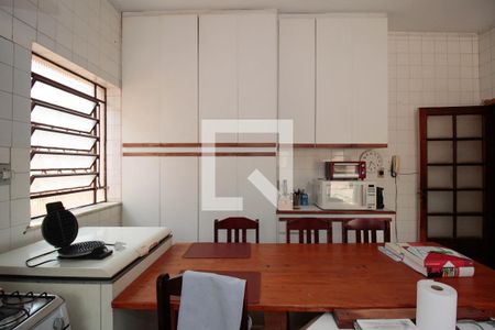 Casa à venda com 360m², 3 quartos e 3 vagas Casa à venda com 360m², 3 quartos e 3 vagasCozinha