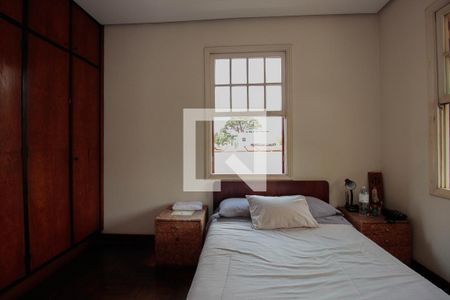 Casa à venda com 360m², 3 quartos e 3 vagas Casa à venda com 360m², 3 quartos e 3 vagasQuarto 2