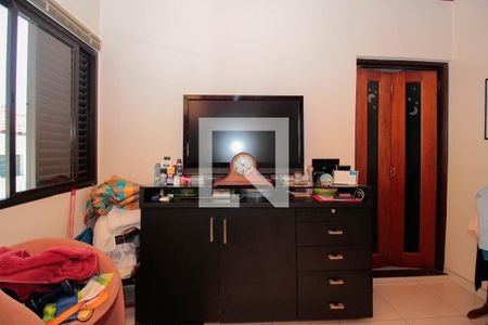 Suíte 1 de casa à venda com 4 quartos, 300m² em Jardim Vera Cruz, São Paulo
